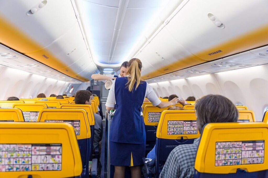 Ryanair is wél populair bij zowel passagiers als beleggers, omdat het waar mogelijk kosten drukt